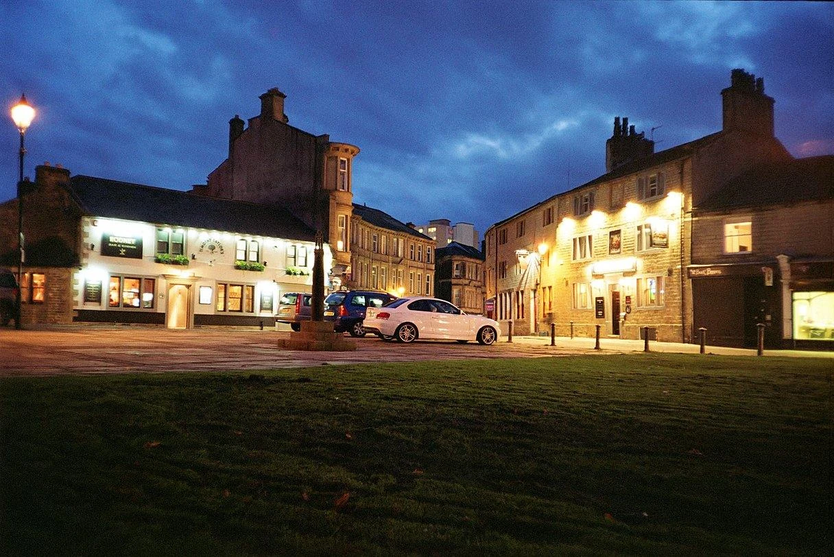 Canon® Canon Sure Shot Sleek 35mm Film Camera Point And Shoot 8 Canon® Canon Sure Shot Sleek 35mm Film Camera Point And Shoot - Image 6