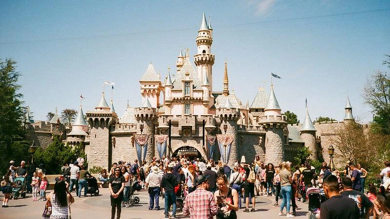 Canon® Canon Sure Shot TeleMax 35mm Film Camera Point And Shoot 4 Canon® Canon Sure Shot TeleMax 35mm Film Camera Point And Shoot - Image 2