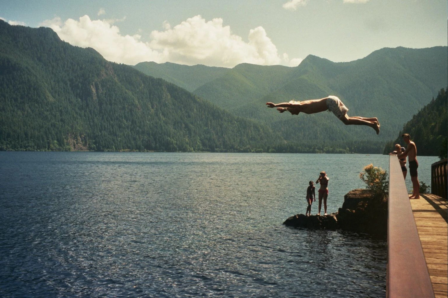 Canon® Canon Sure Shot Z115 35mm Film Camera Point And Shoot 12 Canon® Canon Sure Shot Z115 35mm Film Camera Point And Shoot - Image 10