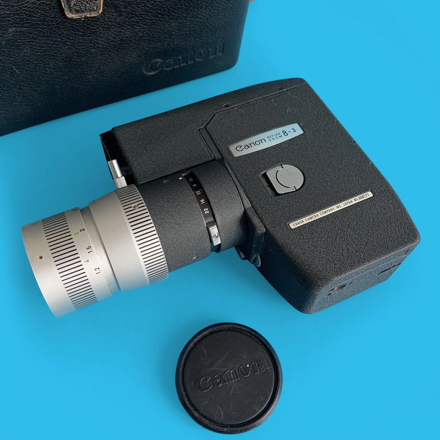 Canon® Canon Zoom Reflex 8-3 8mm Movie Cine Camera With Leather Case 6 Canon® Canon Zoom Reflex 8-3 8mm Movie Cine Camera With Leather Case - Image 4