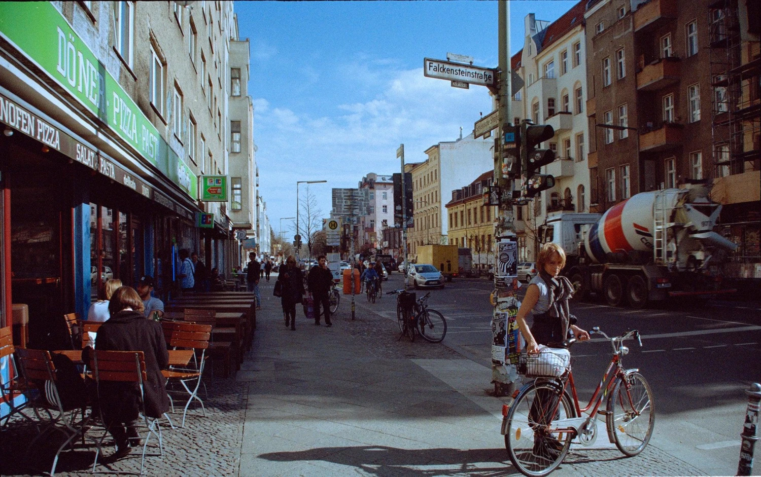 Minolta Dynax 500si Automatic 35mm SLR Film Camera - Body Only 10 Minolta Dynax 500si Automatic 35mm SLR Film Camera - Body Only - Image 8