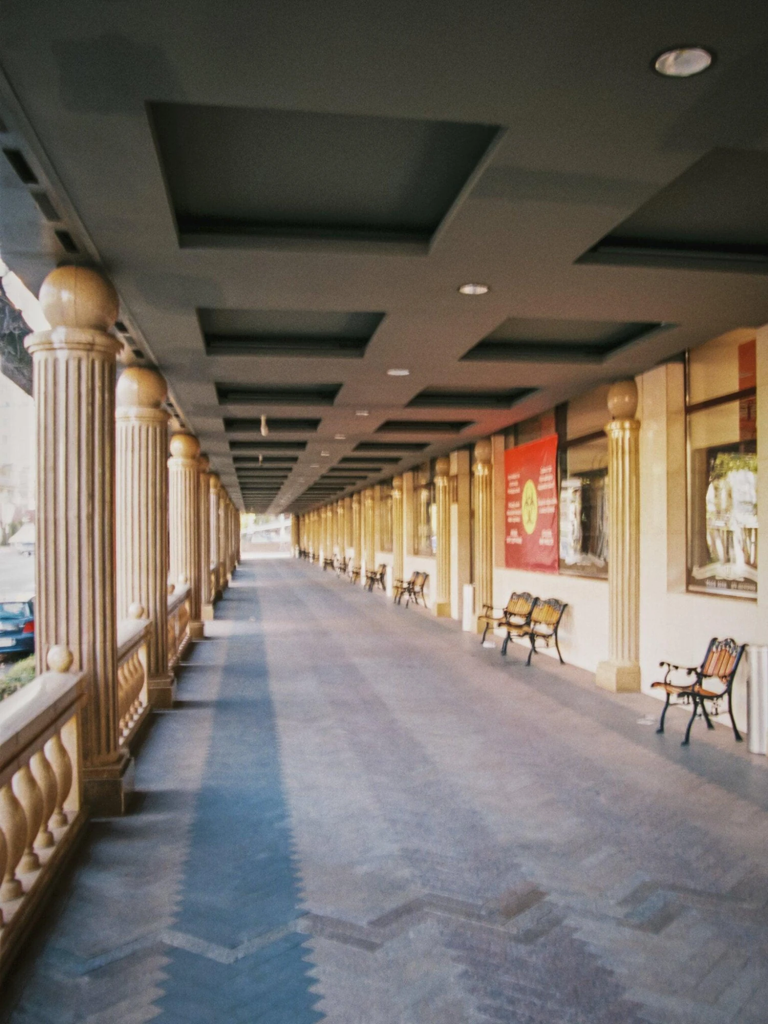 Minolta Dynax 500si Automatic 35mm SLR Film Camera - Body Only 11 Minolta Dynax 500si Automatic 35mm SLR Film Camera - Body Only - Image 9