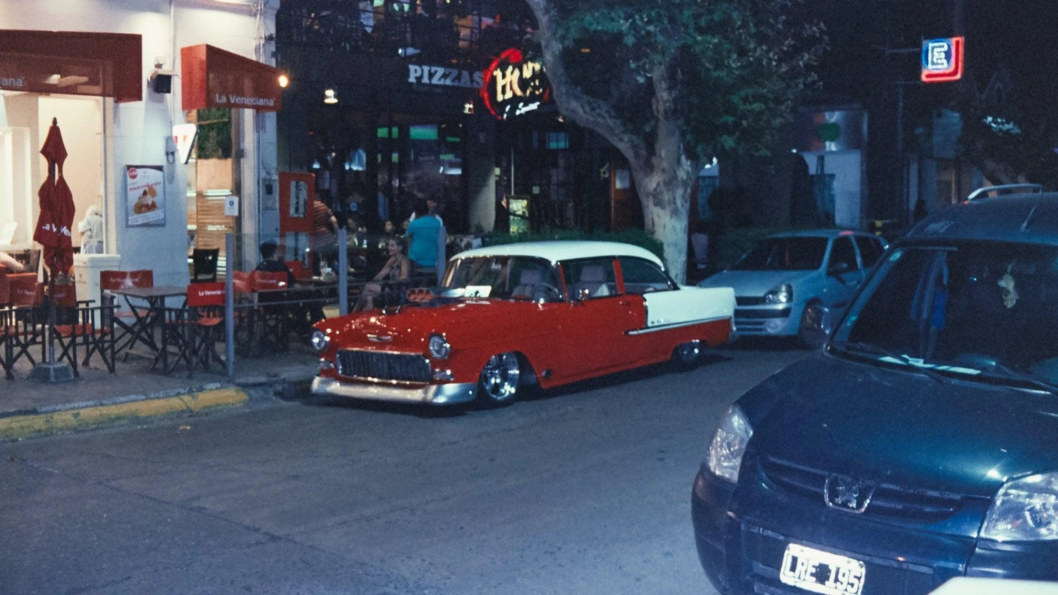 Nikon F50 35mm SLR Film Camera - Body Only 12 Nikon F50 35mm SLR Film Camera - Body Only - Image 10