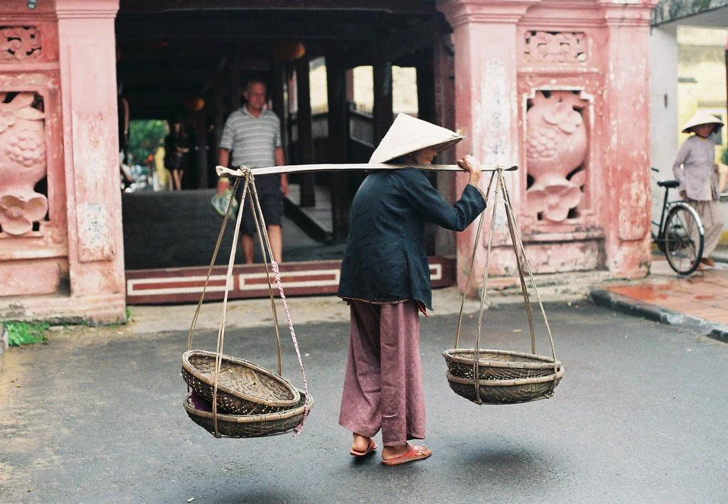 Nikon F50 35mm SLR Film Camera - Body Only 10 Nikon F50 35mm SLR Film Camera - Body Only - Image 8