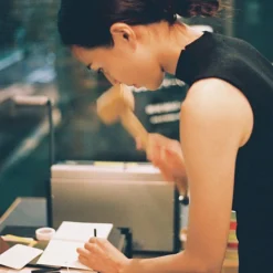 Olympus OM2 Vintage 35mm SLR Film Camera With F/1.8 50mm Prime Lens -Camera Promotion Store olympus om2 vintage 35mm slr film camera with f1 8 50mm prime lens 9