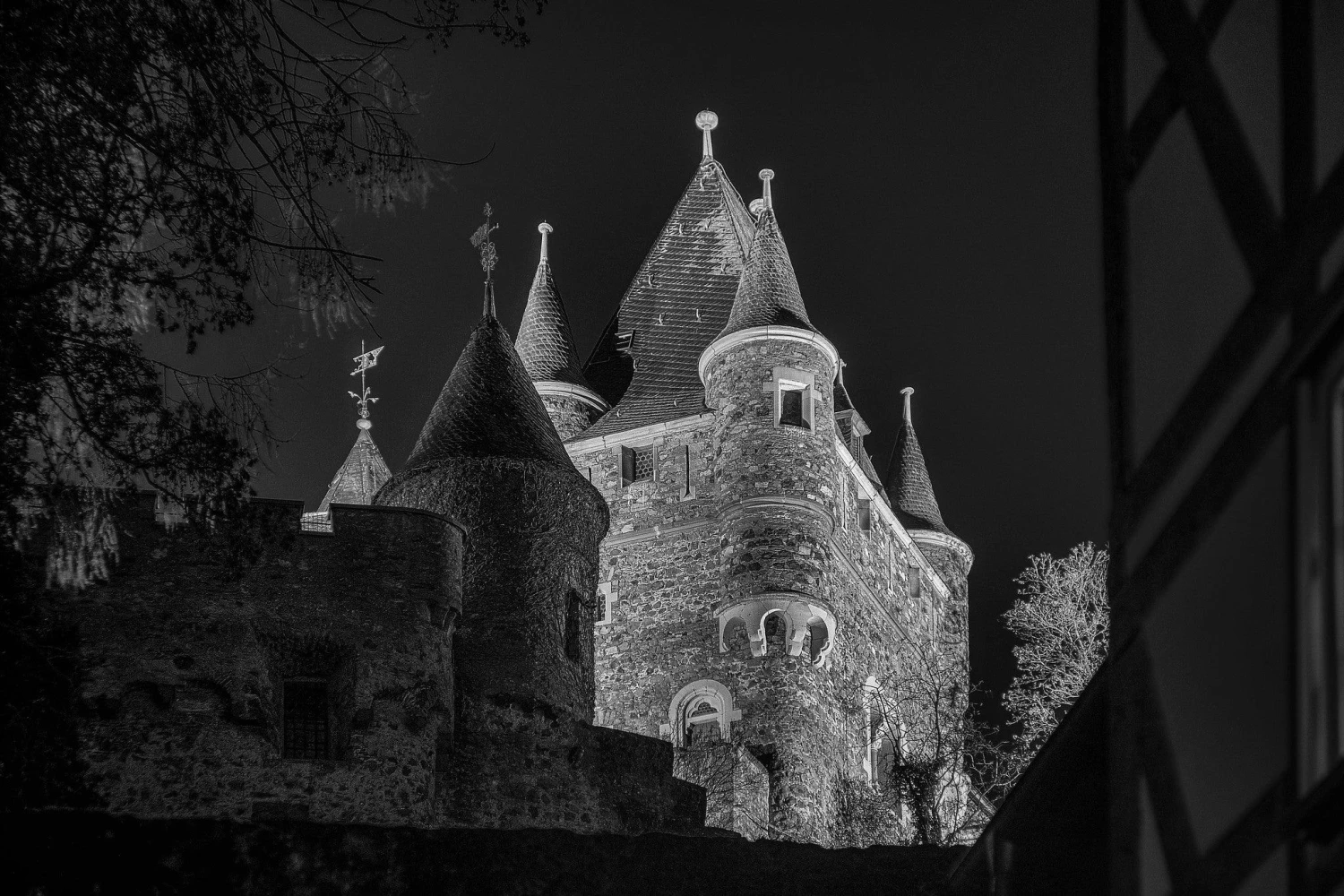 Pentacon 135mm F/2.8 Camera Lens 9 Pentacon 135mm F/2.8 Camera Lens - Image 7