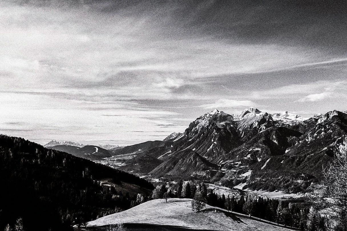 Pentax K1000 Navy Leather Vintage SLR 35mm Film Camera With Pentax F/2 50mm Prime Lens. 10 Pentax K1000 Navy Leather Vintage SLR 35mm Film Camera With Pentax F/2 50mm Prime Lens. - Image 8