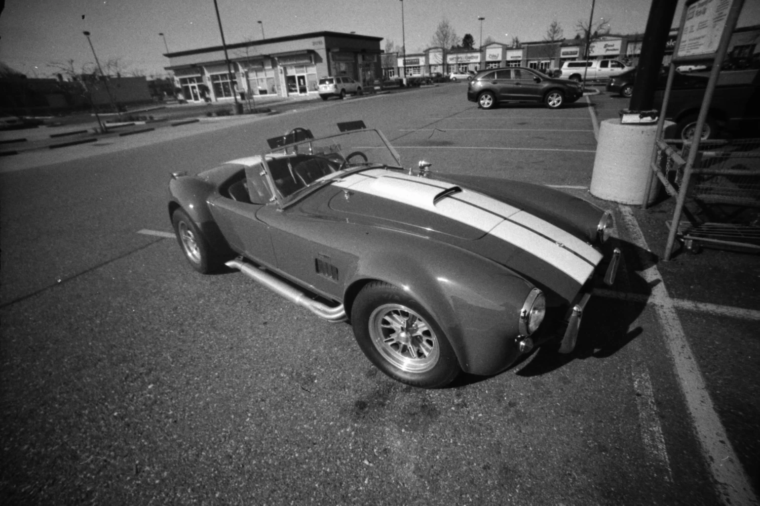 Pentax K1000 Navy Leather Vintage SLR 35mm Film Camera With Pentax F/2 50mm Prime Lens. 11 Pentax K1000 Navy Leather Vintage SLR 35mm Film Camera With Pentax F/2 50mm Prime Lens. - Image 9