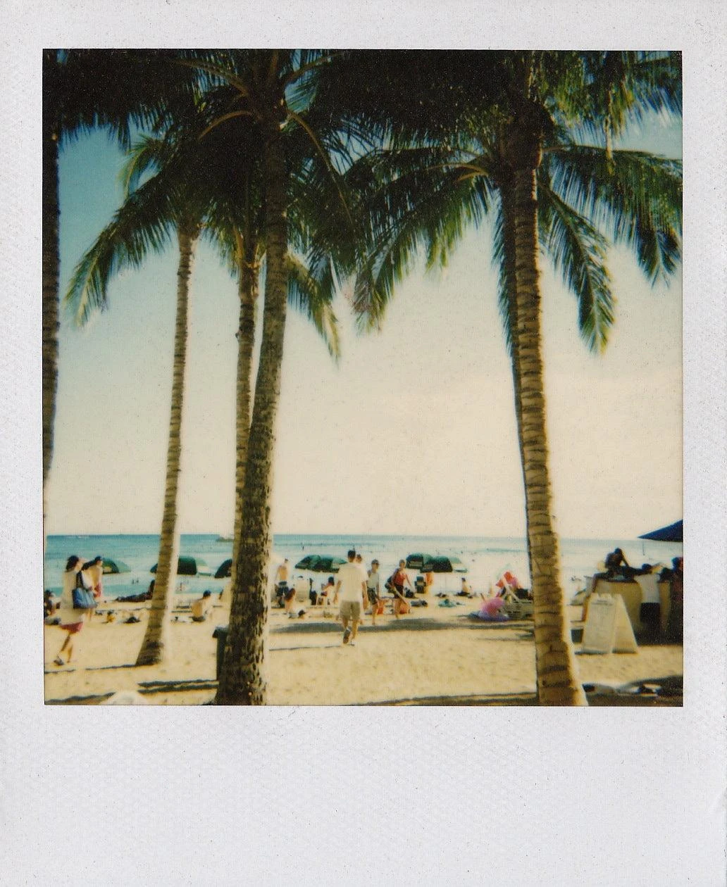 Polaroid Autofocus 660 Instant Film Camera 11 Polaroid Autofocus 660 Instant Film Camera - Image 9