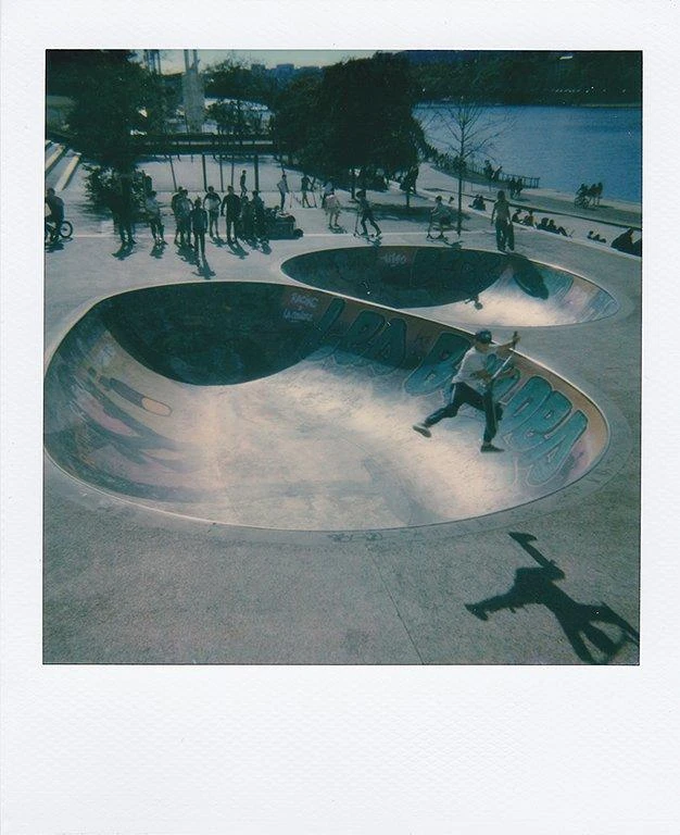 Polaroid Originals 600 Colour Instant Film 8 Shots. 4 Polaroid Originals 600 Colour Instant Film 8 Shots. - Image 2