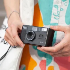 Retro VIBE 35mm Film Camera Reusable Point And Shoot - Black -Camera Promotion Store retro vibe 35mm film camera reusable point and shoot black 10