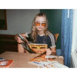 Retro VIBE 35mm Film Camera Reusable Point And Shoot - Red -Camera Promotion Store retro vibe 35mm film camera reusable point and shoot red 10