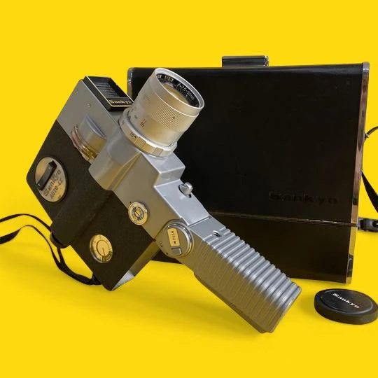 Sankyo 4X 8mm Vintage Cine Camera 3 Sankyo 4X 8mm Vintage Cine Camera