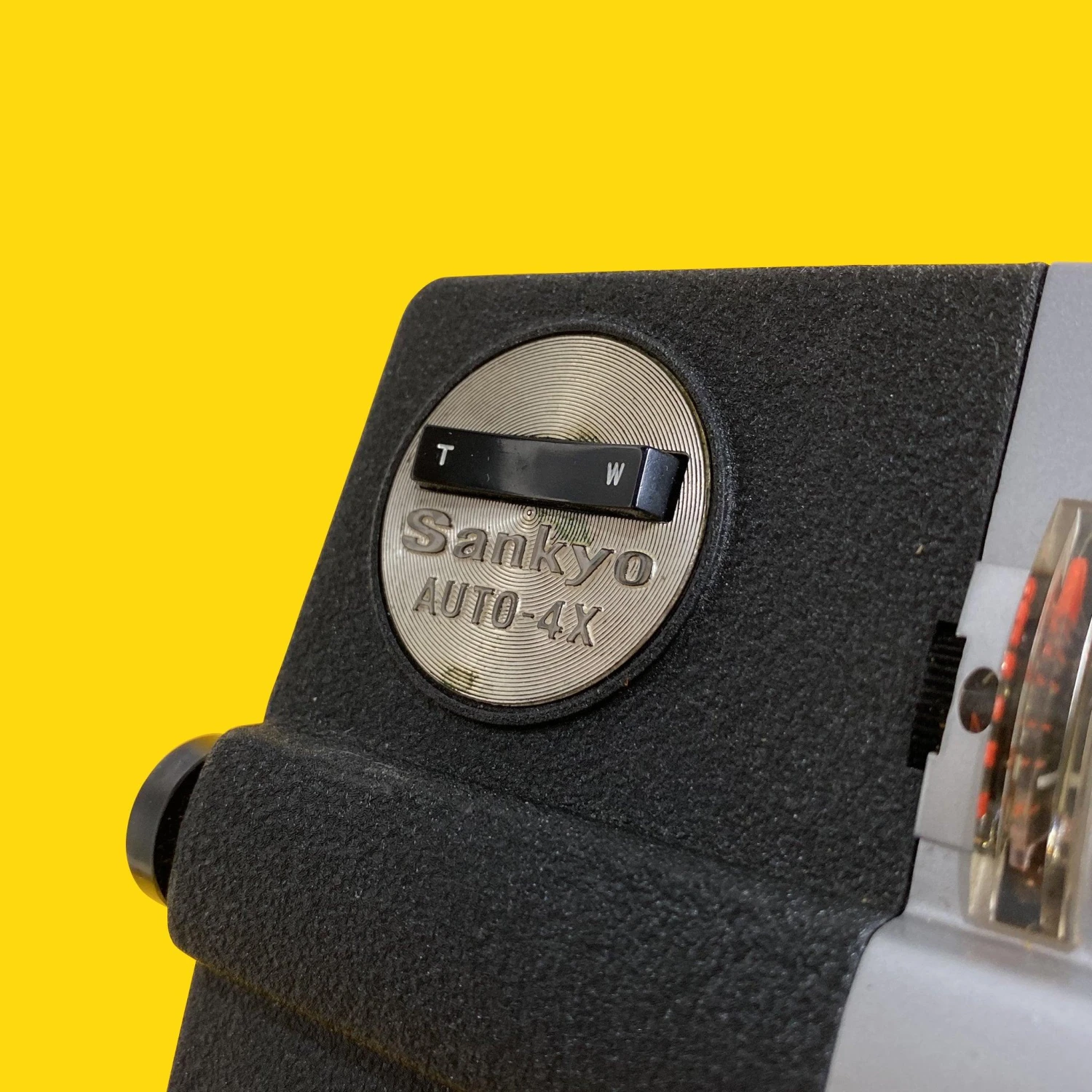 Sankyo 4X 8mm Vintage Cine Camera 5 Sankyo 4X 8mm Vintage Cine Camera - Image 3